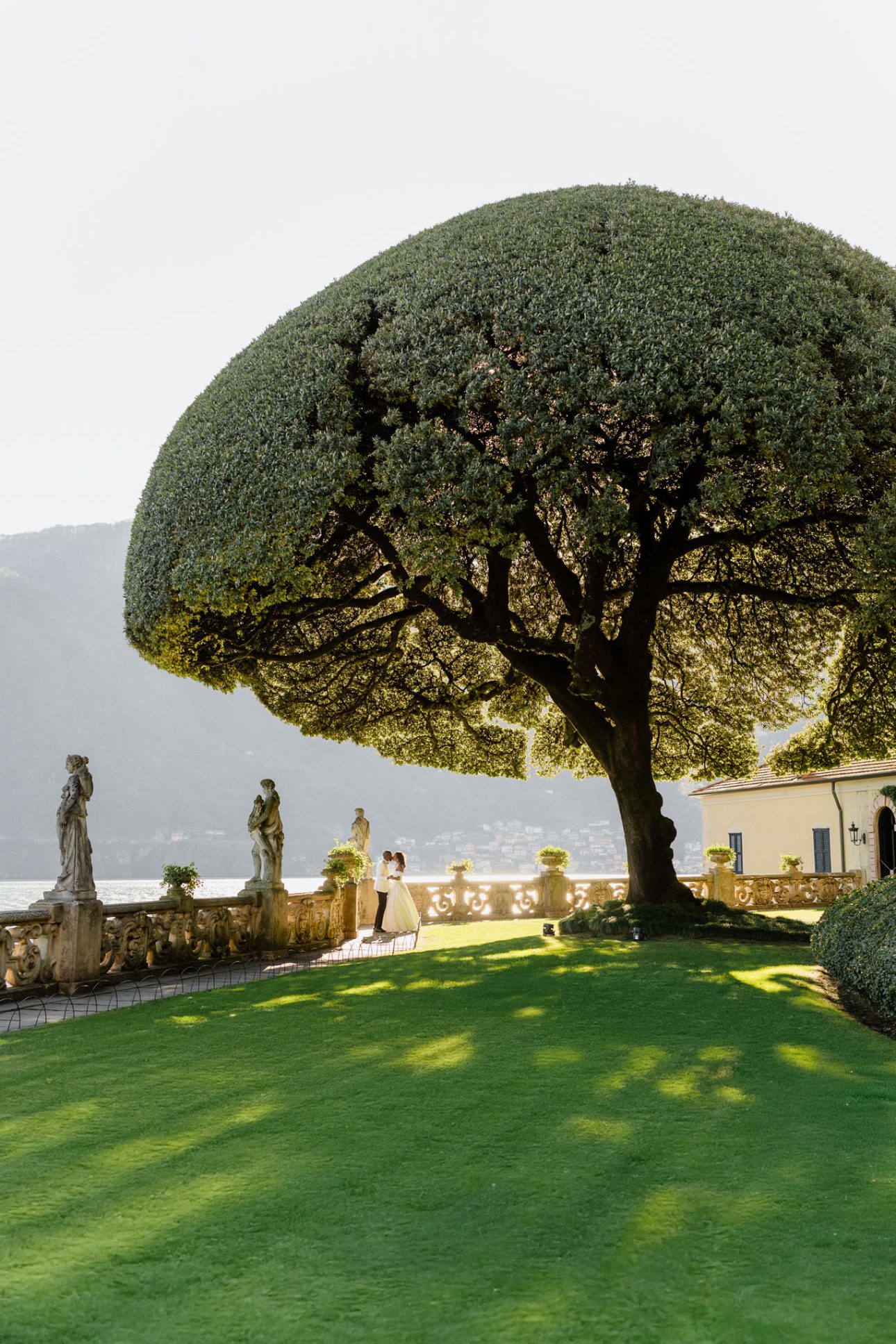 lake como spring elopement photography
